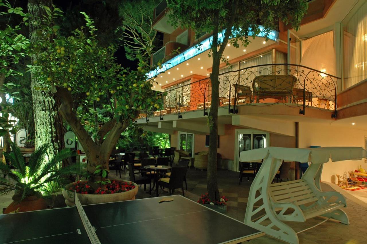 Hotel Globus, Sure Hotel Collection By Best Western Морской Милан Экстерьер фото